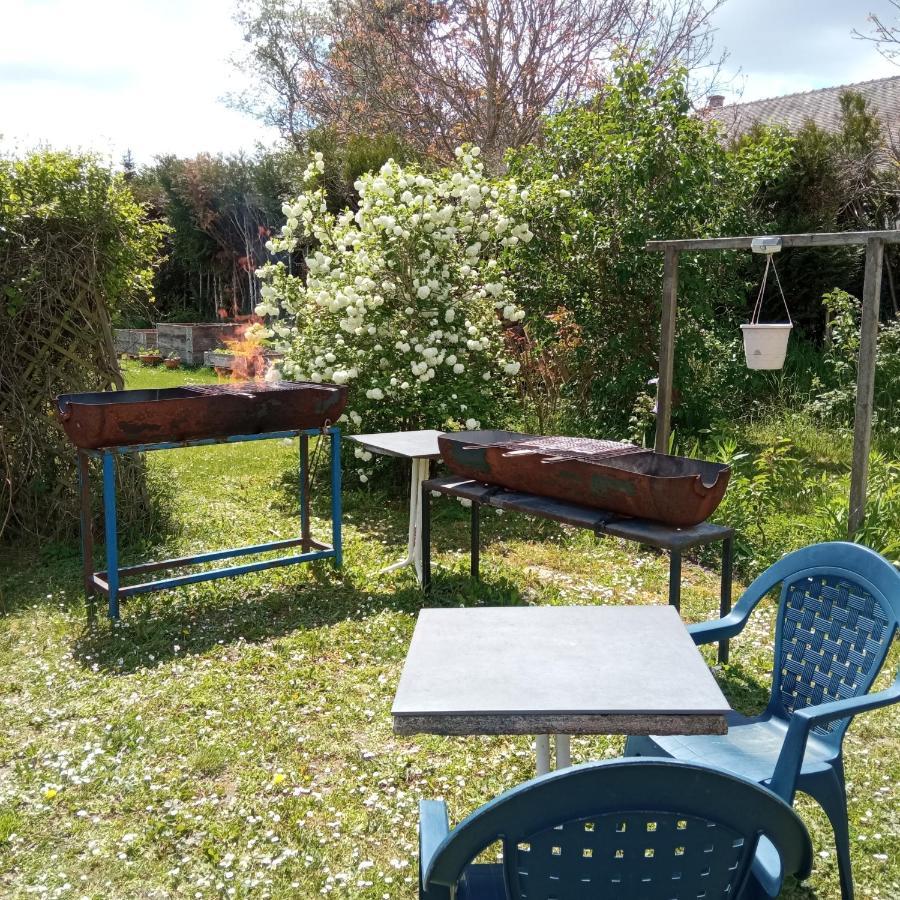 B&B Du Cerisier, Diner Sur Demande Noyers  ภายนอก รูปภาพ
